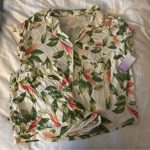 Stars Above White Floral Print Soft Short Sleeve Notch Collar Pajama Set 2pc NWT